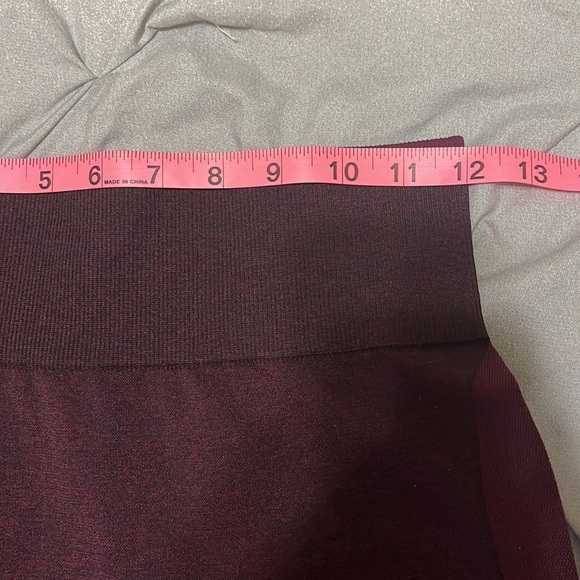 Victoria’s Secret Pink Seamless Work Out Tight Plum Purple Leggings Small - Picture 6 of 6